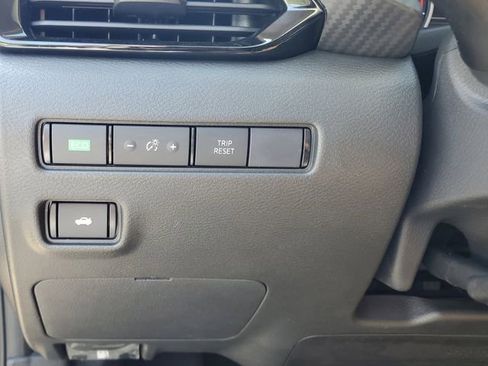 New 2025 Nissan Sentra SV w/ SV Premium Package image 9