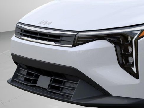 New 2026 Kia K4 LX image 13