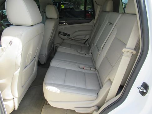 Used 2015 GMC Yukon Denali w/ Premium Package RWD image 33