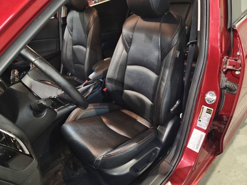 Used 2014 MAZDA MAZDA3 s Touring FWD image 18