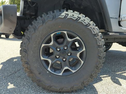 Used 2016 Jeep Wrangler Rubicon AWD/4WD image 45