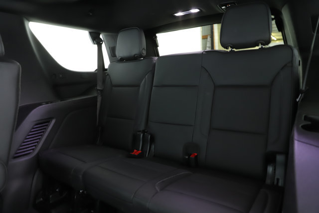 Used 2026 GMC Yukon Denali w/ Sun & Power Step Package AWD/4WD image 32