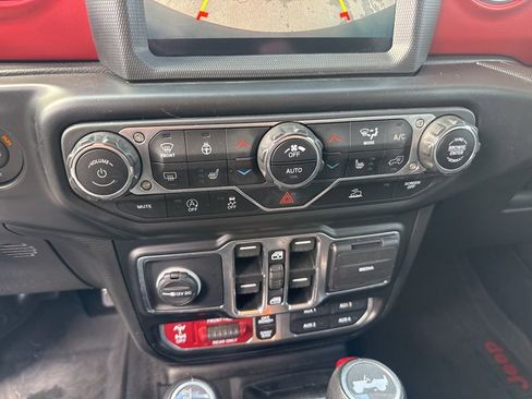 Certified 2021 Jeep Wrangler Unlimited Rubicon w/ Xtreme Recon 35" Tire Package image 23