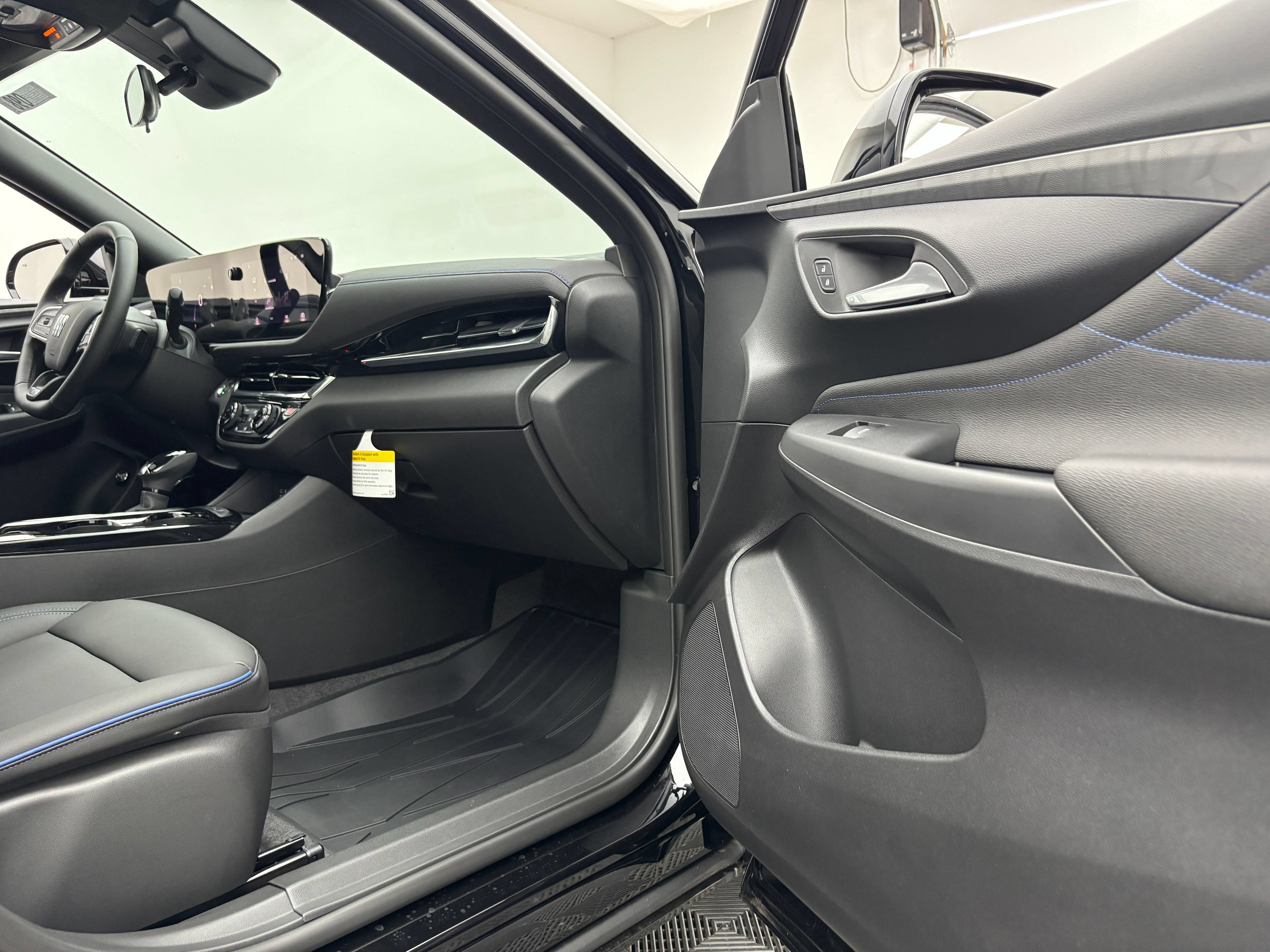 New 2026 Buick Envista Sport Touring w/ Convenience I Package FWD image 32