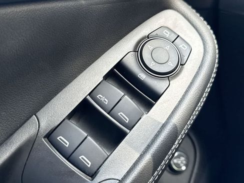 Used 2023 Buick Encore GX Select w/ Sport Touring Package FWD image 21