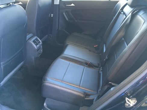Used 2020 Volkswagen Tiguan SE w/ Panoramic Sunroof Package AWD/4WD image 26