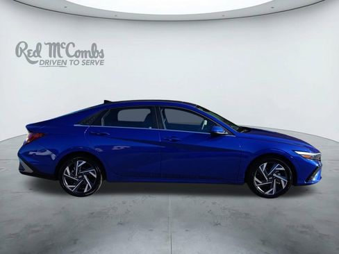 Used 2025 Hyundai Elantra SEL image 6