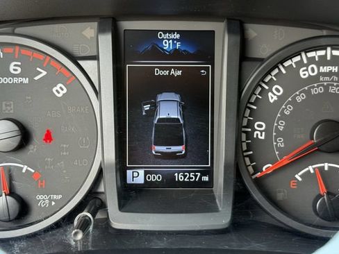 Certified 2022 Toyota Tacoma SR w/ SR Convenience Package RWD image 17