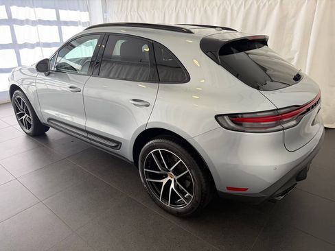 Certified 2026 Porsche Macan AWD/4WD image 3