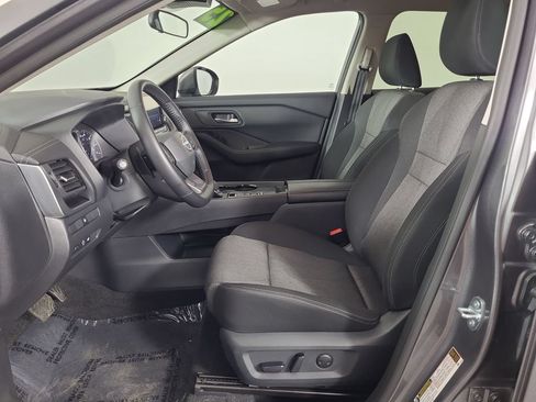 Used 2025 Nissan Rogue SV FWD image 18
