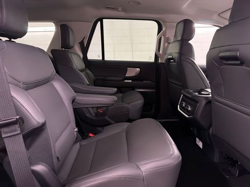 New 2026 Ford Expedition Active image 29