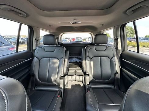 Used 2022 Jeep Grand Cherokee L Limited AWD/4WD image 35
