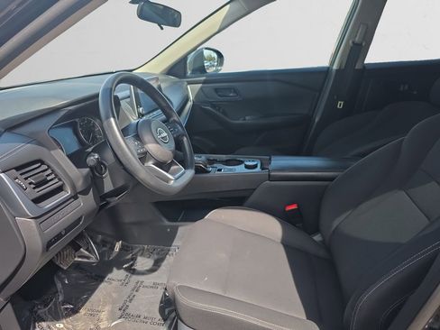 Used 2024 Nissan Rogue S AWD/4WD image 10