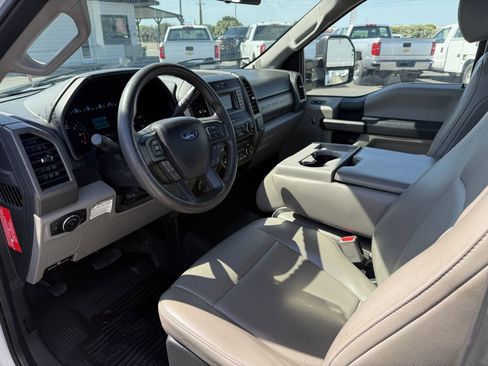 Used 2017 Ford F250 XL w/ Power Equipment Group RWD image 17