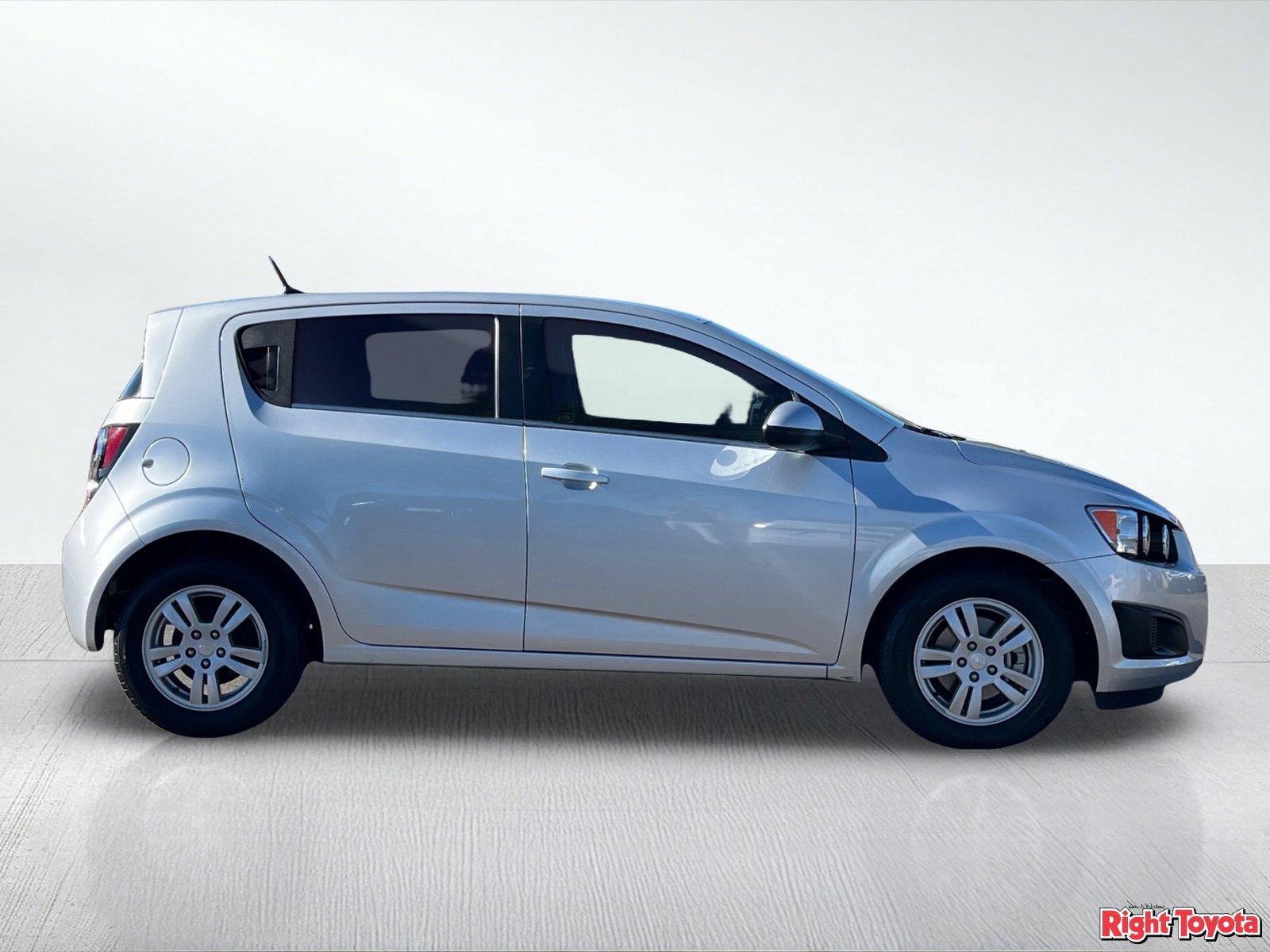 Used 2014 Chevrolet Sonic LT FWD image 7