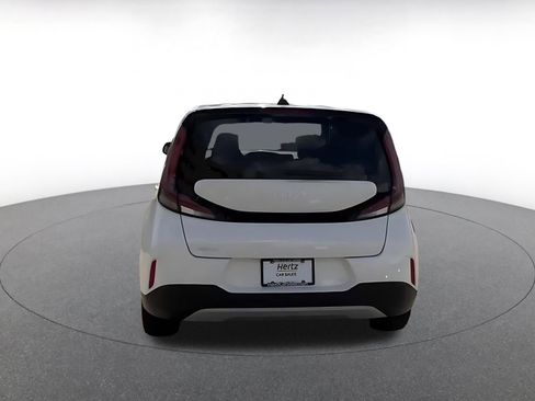 Used 2025 Kia Soul LX w/ LX Technology Package image 12