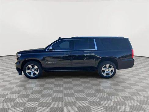 Used 2018 Chevrolet Suburban Premier image 6