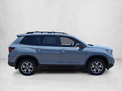 Used 2023 Honda Passport TrailSport image 4