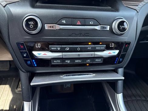 Used 2020 Ford Explorer Limited w/ Class III Trailer Tow Package AWD/4WD image 26