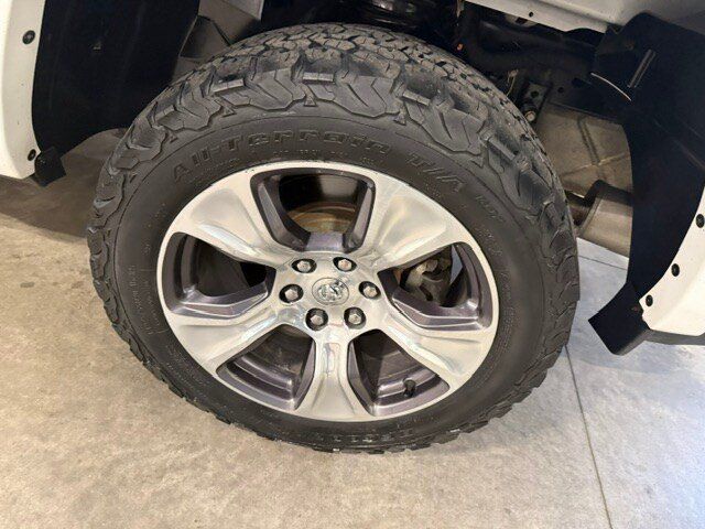 Used 2022 RAM 1500 Laramie w/ Off Road Group AWD/4WD image 28