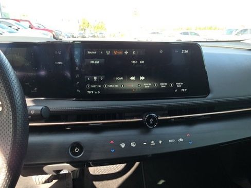 Used 2024 Nissan Ariya FWD image 18