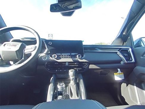 New 2026 GMC Canyon Elevation w/ Convenience Package image 26