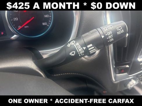 Used 2023 Chevrolet Traverse LT image 17