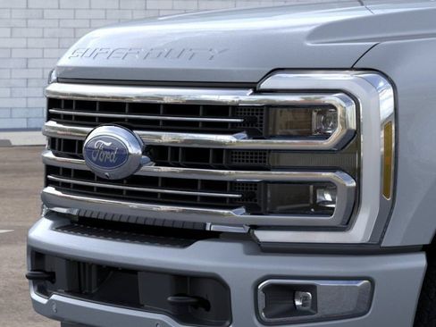 New 2026 Ford F250 Platinum w/ Platinum Plus Package AWD/4WD image 17