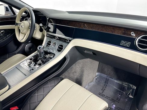 Certified 2020 Bentley Continental GT V8 image 2