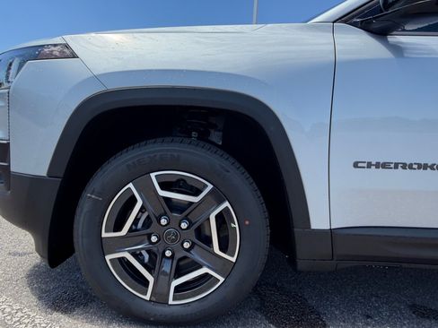 New 2026 Jeep Cherokee Laredo AWD/4WD image 10
