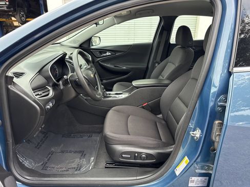Used 2024 Chevrolet Malibu LT FWD image 9