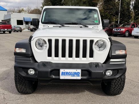 Used 2021 Jeep Wrangler Unlimited Sport image 12