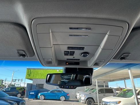 Used 2019 Chevrolet Suburban LT image 30