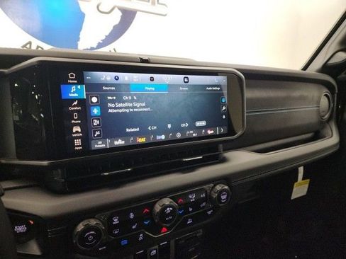 New 2025 Jeep Wrangler Unlimited Rubicon 4xe w/ Convenience Group image 17