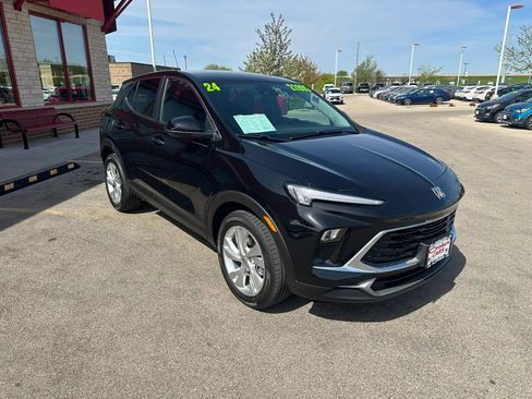 Used 2024 Buick Encore GX Preferred FWD image 3