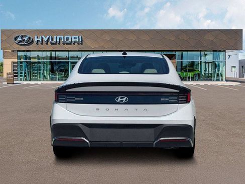 New 2026 Hyundai Sonata SE FWD image 6