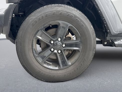 Used 2022 Jeep Wrangler Unlimited Sport image 12