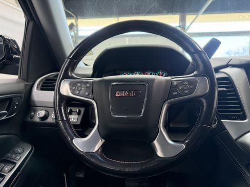 Used 2018 GMC Yukon SLT image 14