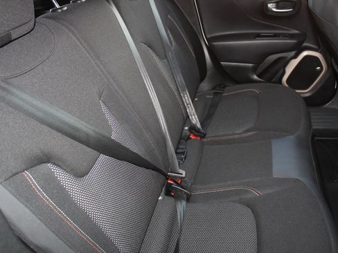 Used 2016 Jeep Renegade 75th Anniversary AWD/4WD image 15