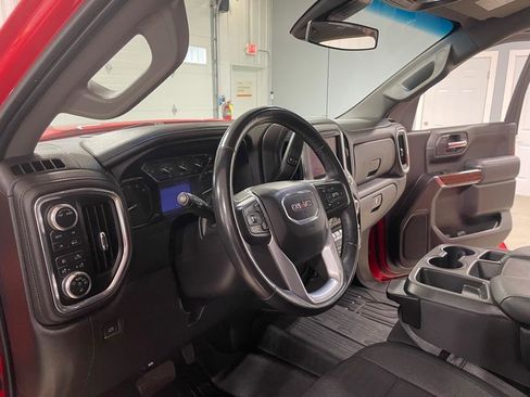 Used 2022 GMC Sierra 1500 SLE w/ Driver Alert Package II image 9