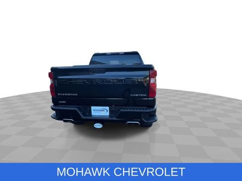 Certified 2022 Chevrolet Silverado 1500 Custom Trail Boss AWD/4WD image 7