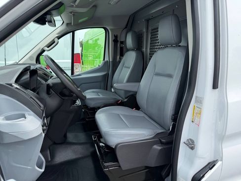 Used 2019 Ford Transit 250 130 Low Roof RWD image 10