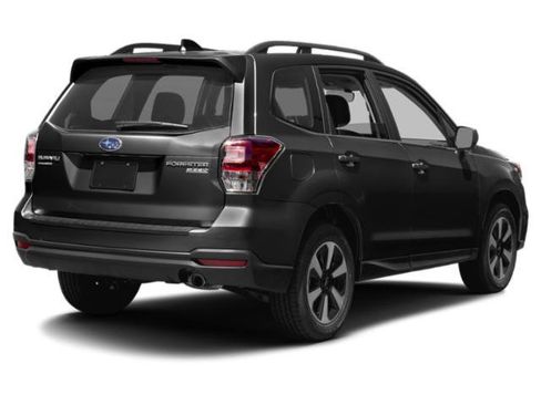 Used 2018 Subaru Forester 2.5i Limited AWD/4WD image 2