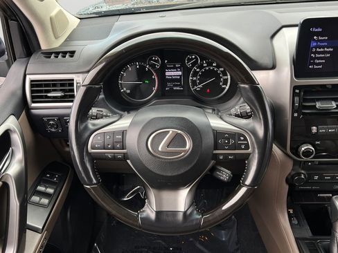Used 2022 Lexus GX 460 Premium w/ Premium Plus Package image 17