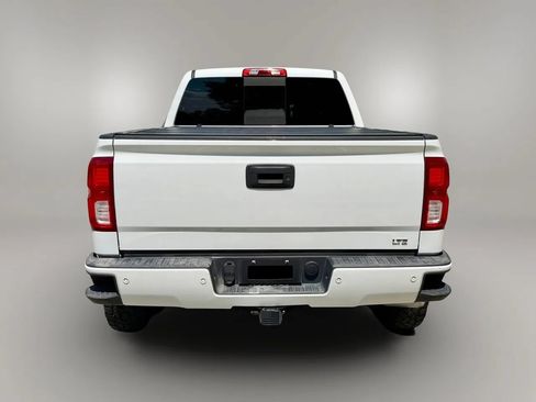 Used 2017 Chevrolet Silverado 1500 LTZ Z71 w/ LTZ Plus Package AWD/4WD image 3
