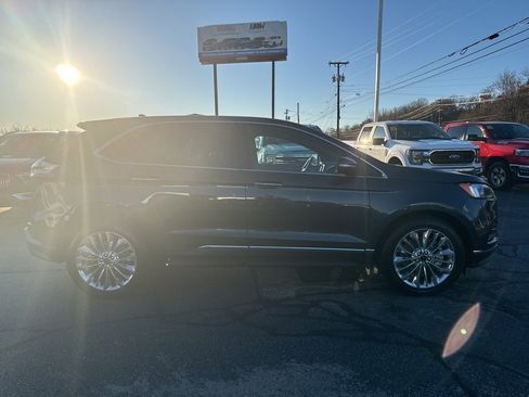 Used 2022 Ford Edge Titanium w/ Equipment Group 301A image 5