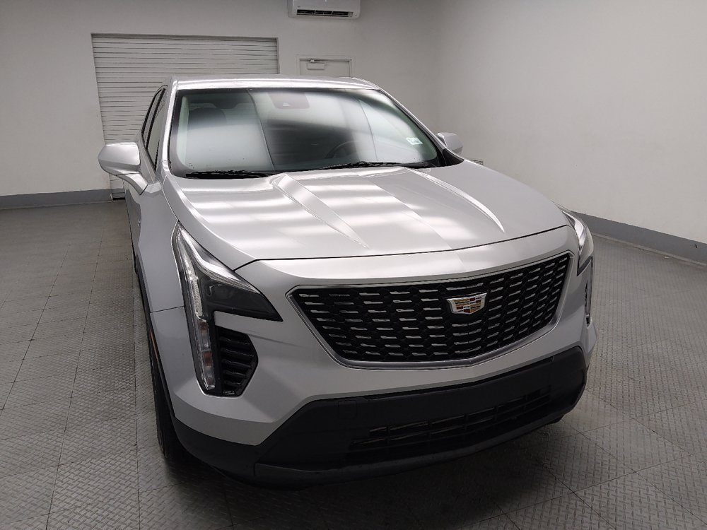 Used 2020 Cadillac XT4 Luxury w/ Cold Weather Package FWD image 14
