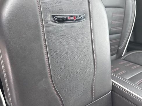 Used 2024 GMC Sierra 2500 AT4X AWD/4WD image 33
