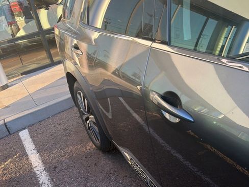 Used 2022 Nissan Pathfinder Platinum w/ Cargo Package image 8