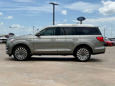Used 2019 Lincoln Navigator Reserve AWD/4WD image 5